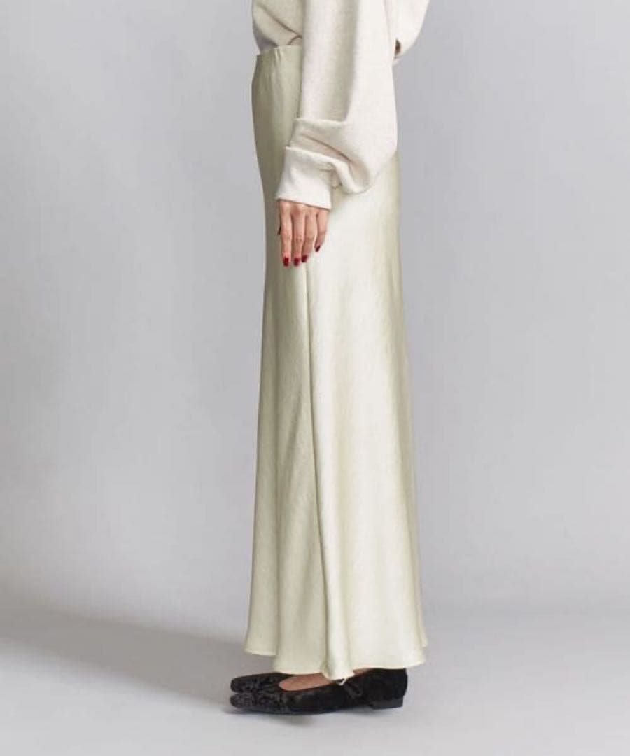 ほぼ新品＊BEAUTY&YOUTH UNITED ARROWSサテンスカートWⅰ