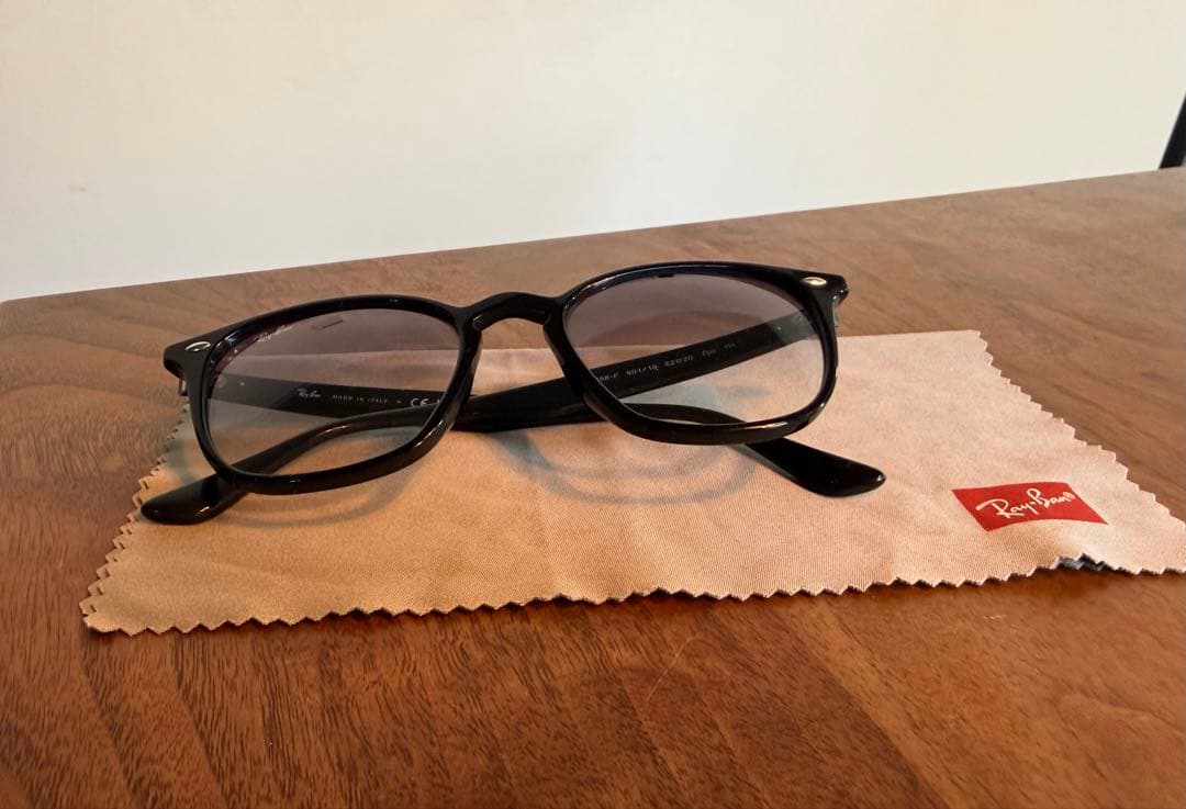 Ray-Ban（国内正規品）RB4258F-60119 -52　サングラス