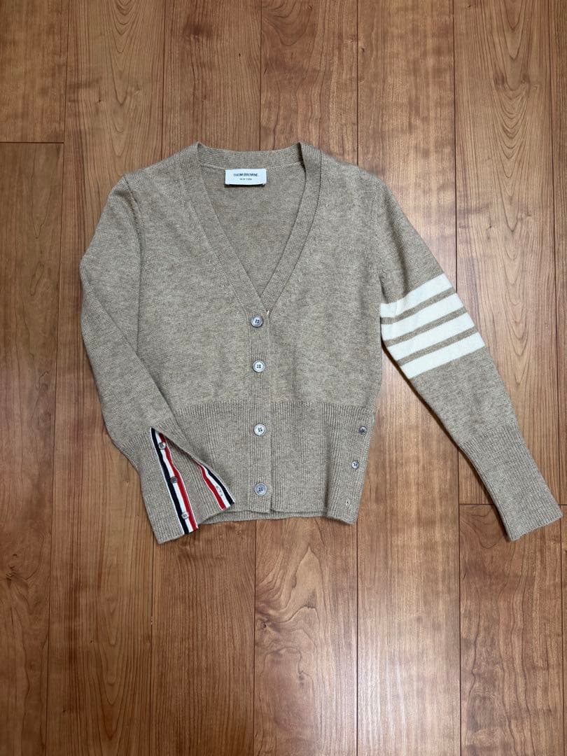 THOM BROWNE トムブラウン 4bar Vネックカーディガン ベージュ