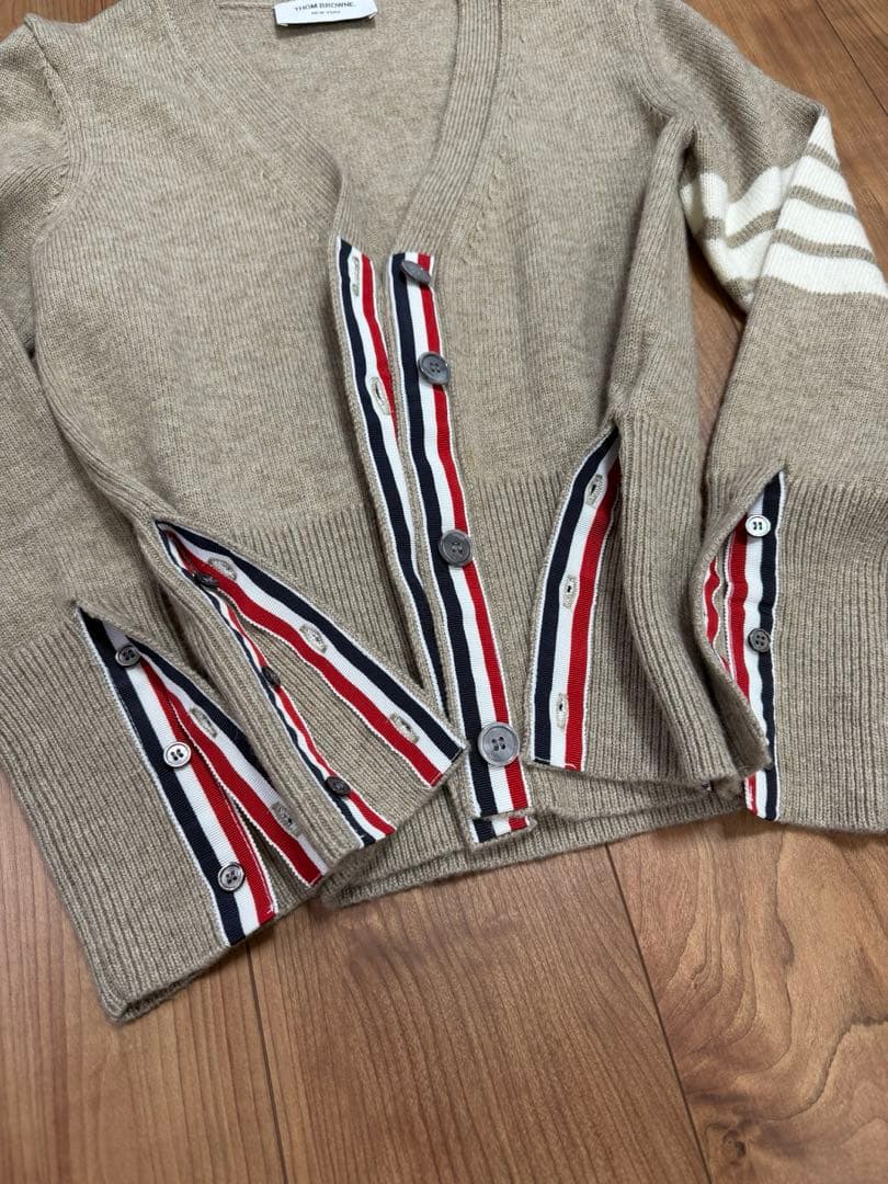 THOM BROWNE トムブラウン 4bar Vネックカーディガン ベージュ