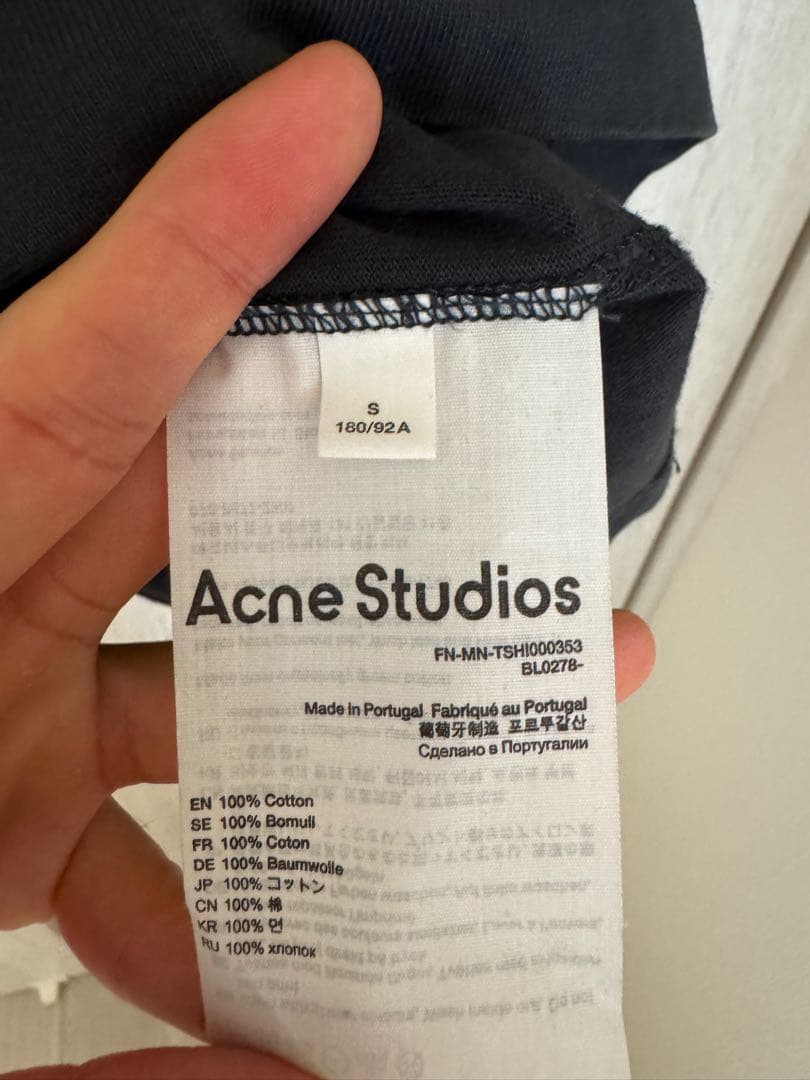 Acne Studios ダークグレー Tシャツ