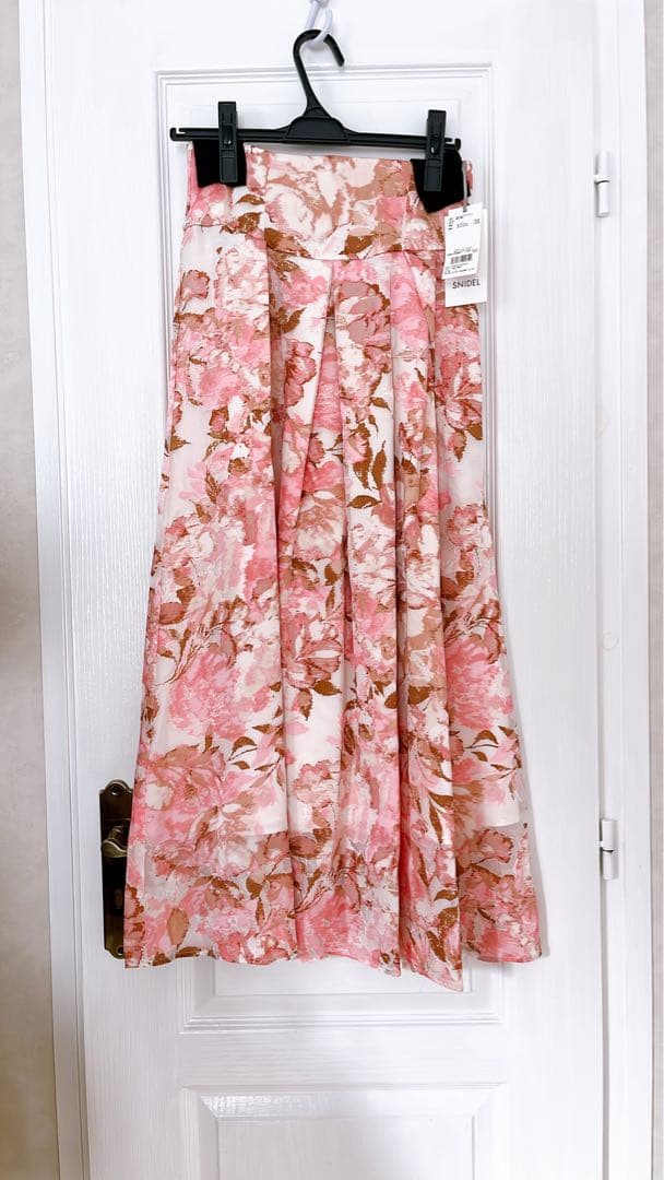snidel 花柄オパールシアースカート　新品未使用