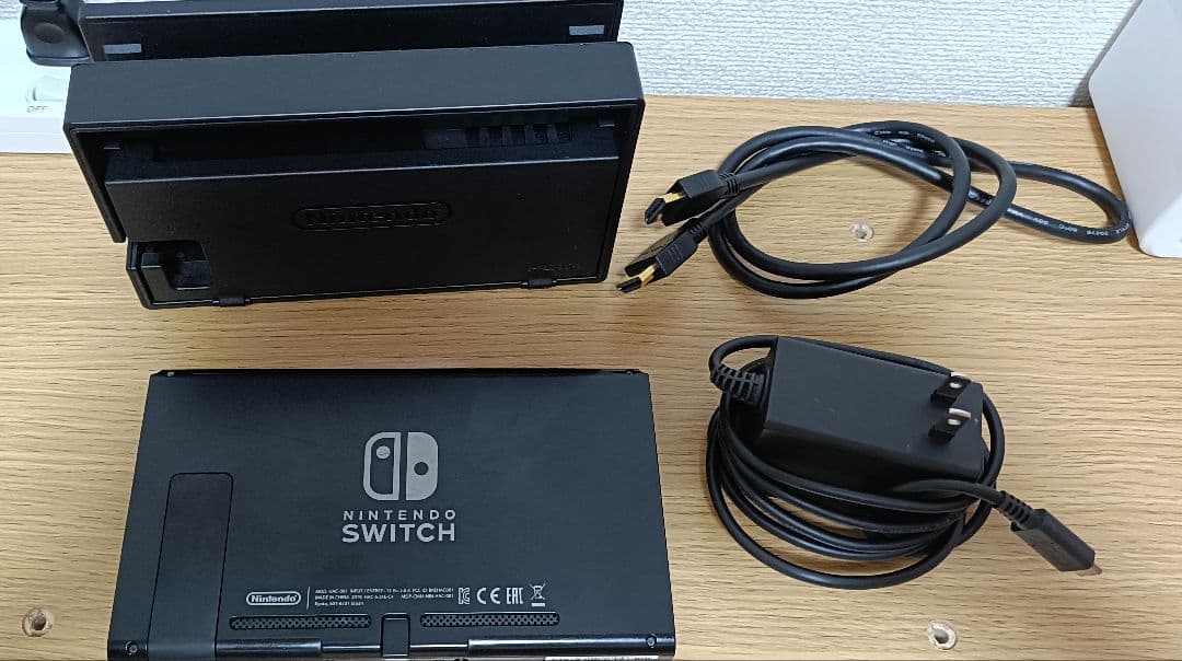 【旧】Nintendo Switch 本体【箱•ジョイコンなし】