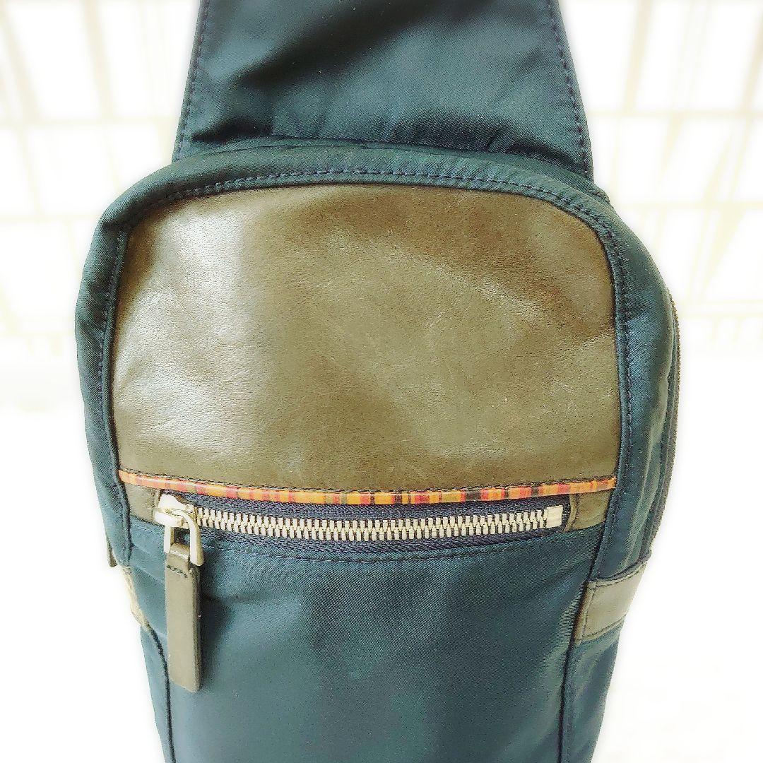 Paul smith 　ボディバッグ マルチストライプ　斜め掛け　レザー