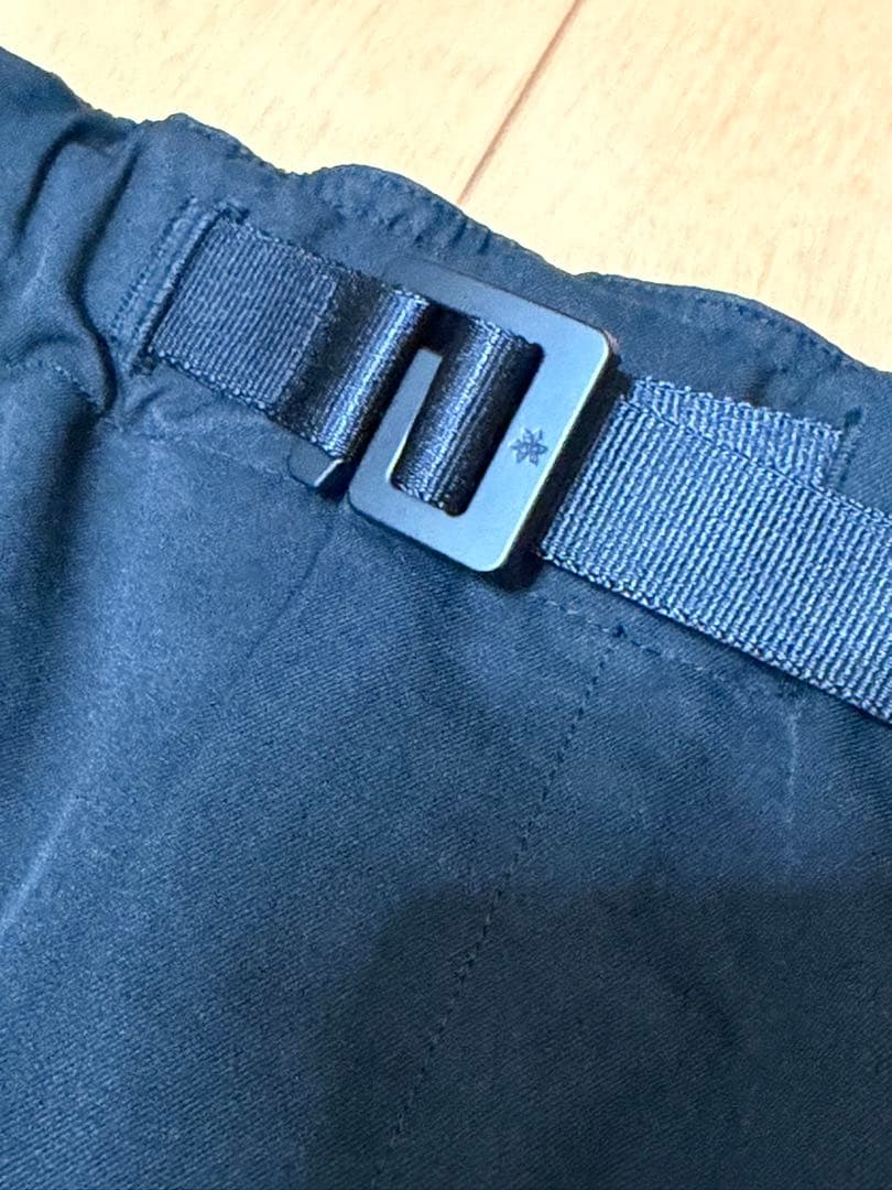 【美品】Goldwin スリムテーパードストレッチパンツ (ブラック Mサイズ)