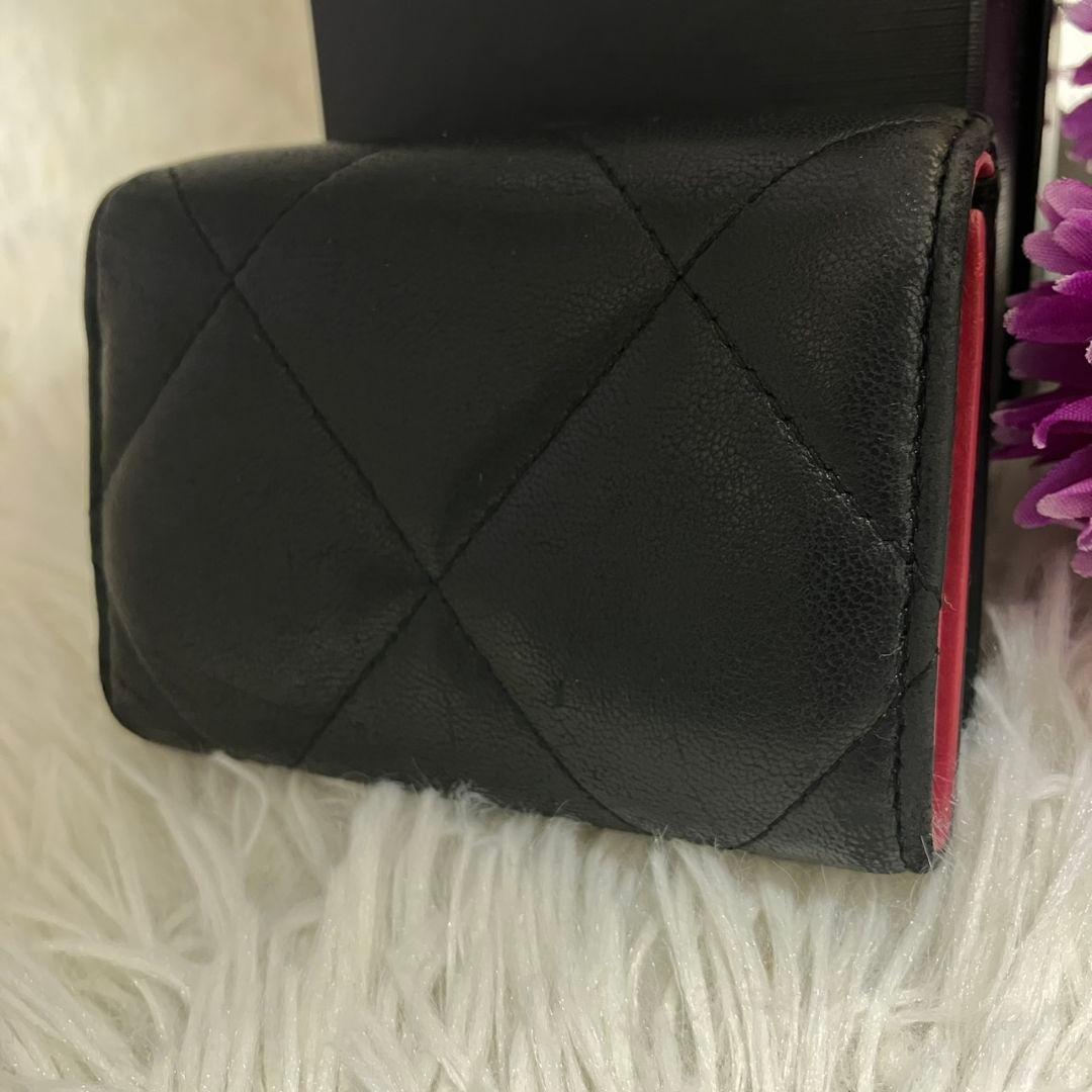 超美品　CHANEL シャネル19 ディズヌフ　ラムスキン　フラップ　三つ折り