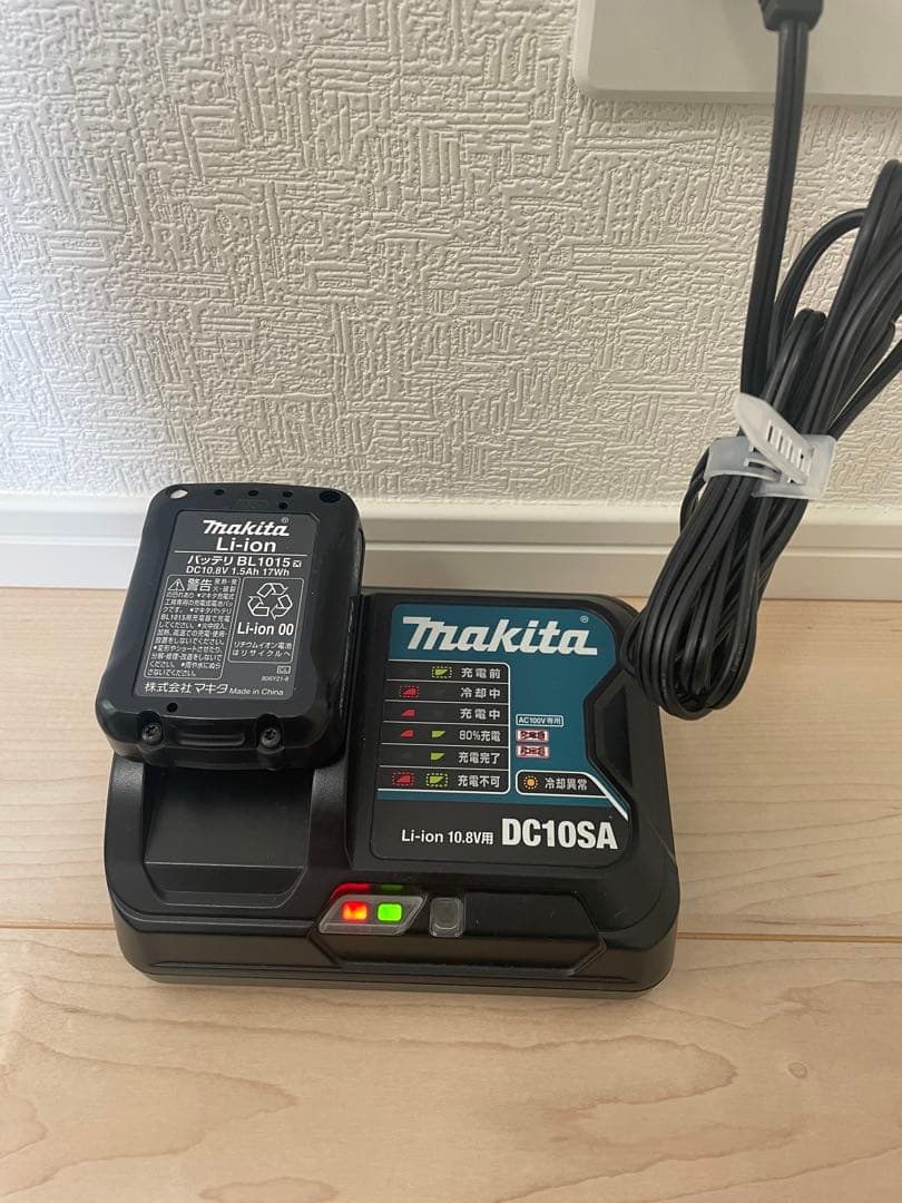 Makita 掃除機 CL107FD 一式 充電器・バッテリー付き