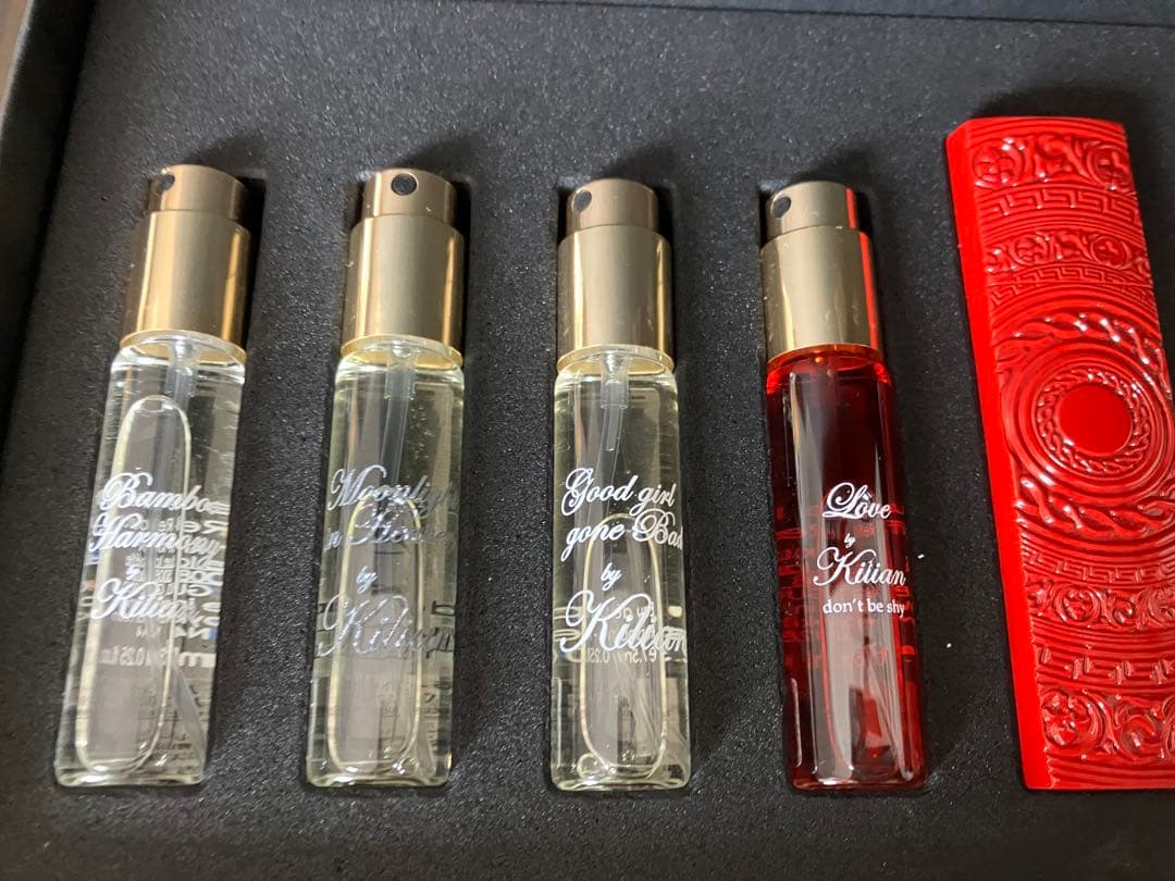 未使用品　Kilian キリアン 香水 ディスカバリーセット　8本　レッド