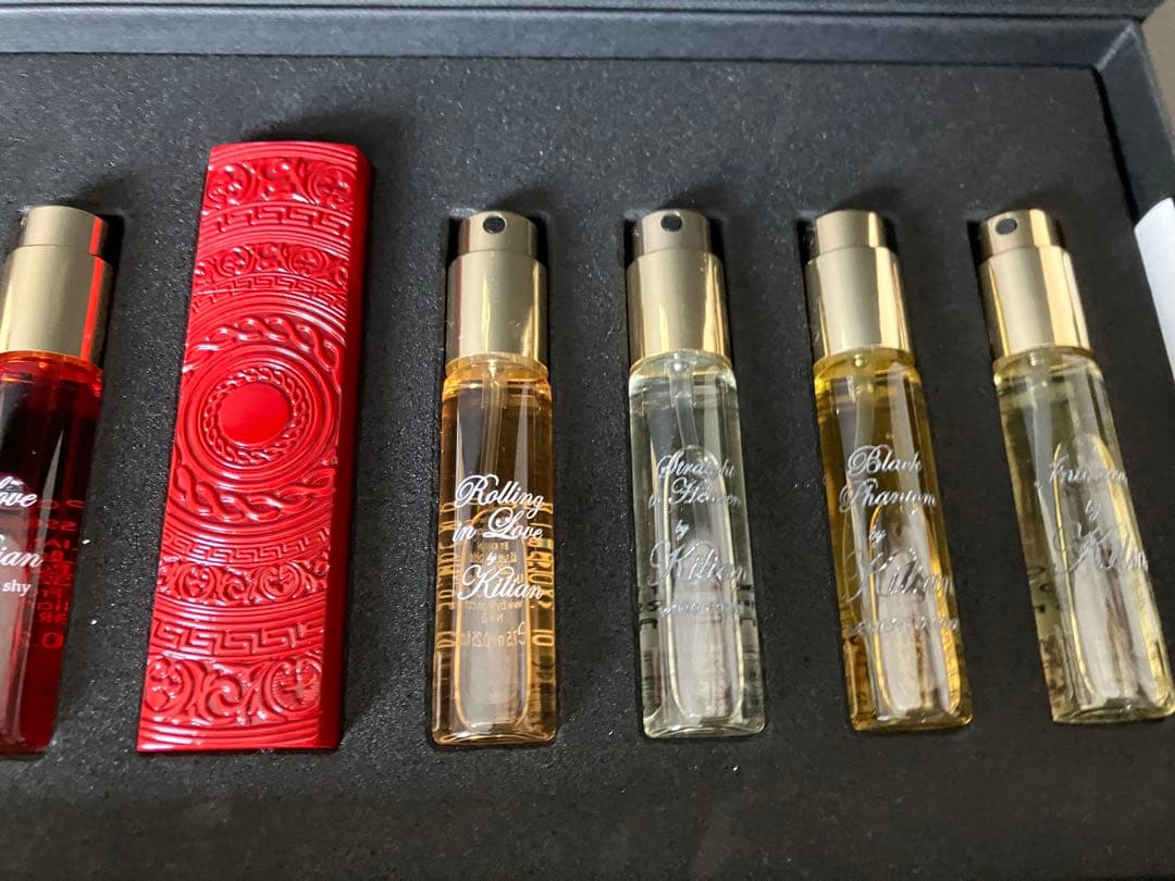 未使用品　Kilian キリアン 香水 ディスカバリーセット　8本　レッド