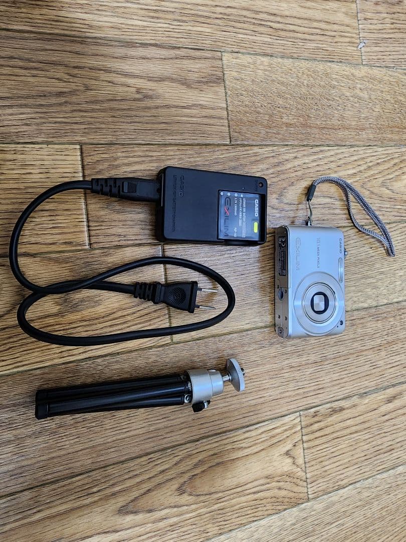 CASIO EXILIM EX-Z1050 コンパクトデジタルカメラ　動作確認