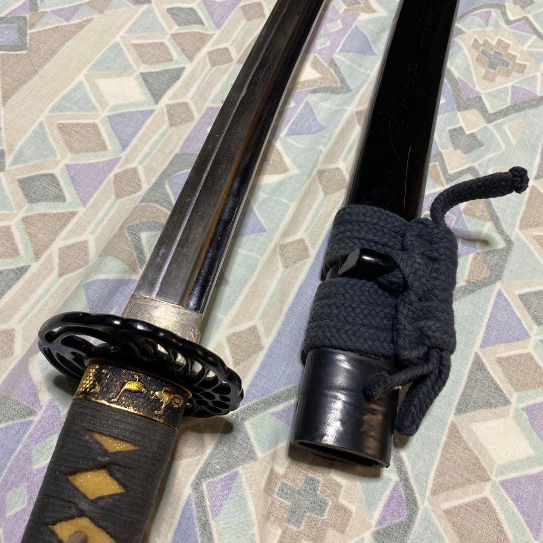 女性•少年用居合刀 黒柄 鶴羽透し丸鍔 黒呂鞘