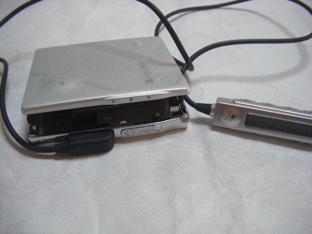 4⃣ SHARP MDプレーヤー MD-DS8・画像で判断下さい
