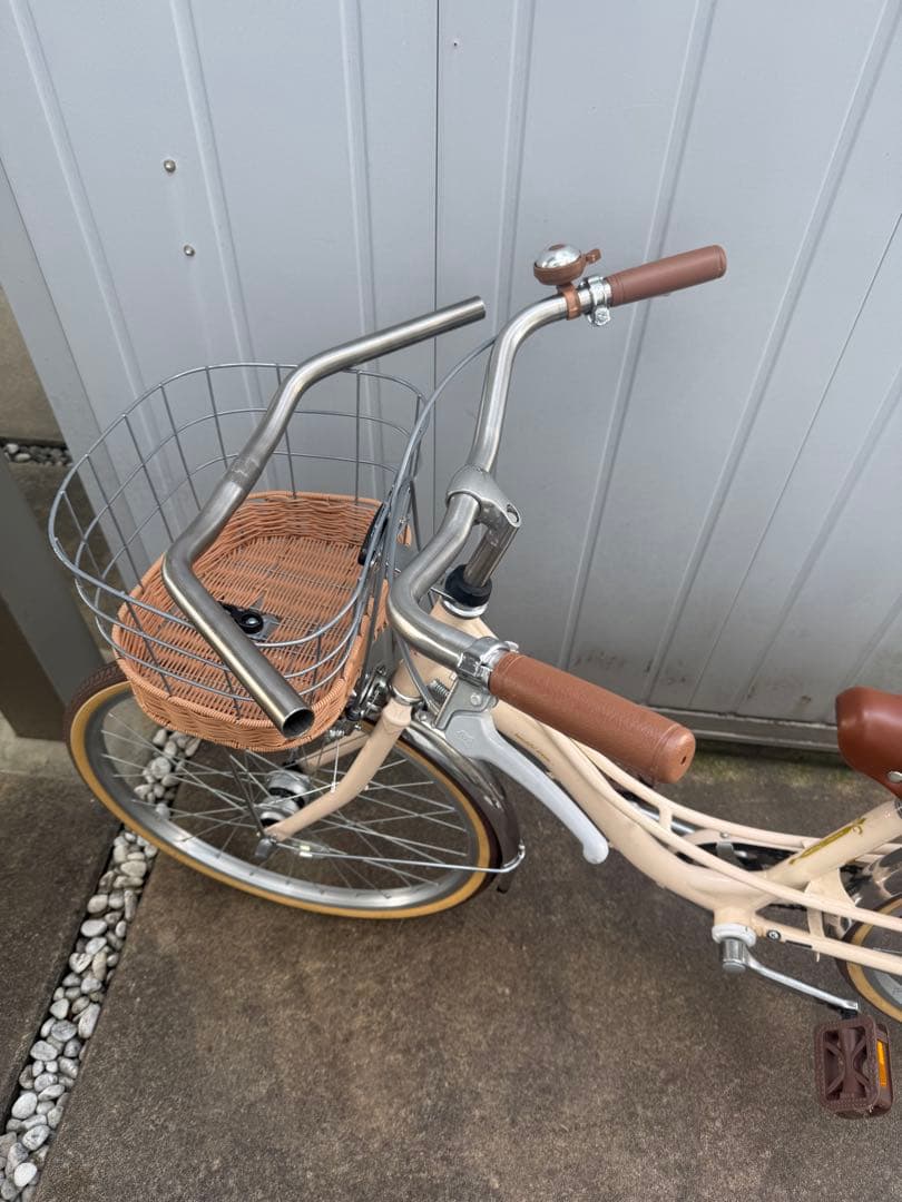 愛知県引き取り　サイクルベースあさひ　22インチ　ベージュ　ガレージ保管品