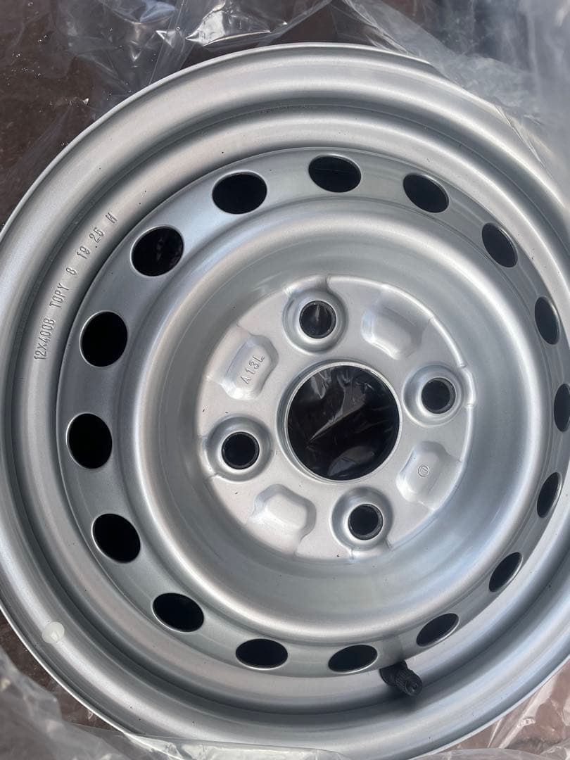 12インチ　軽トラホイールPCD100mm 4穴