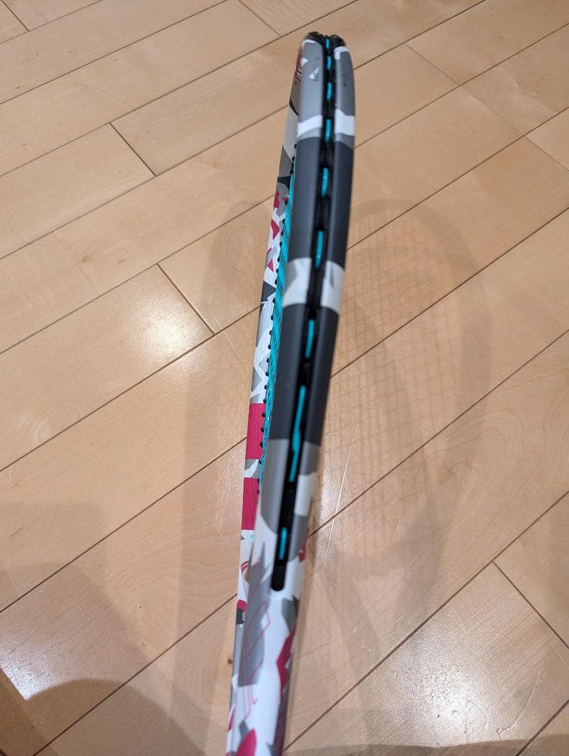【美品】バボラ（BABOLAT）エボAero　ピンク【おまけつき】