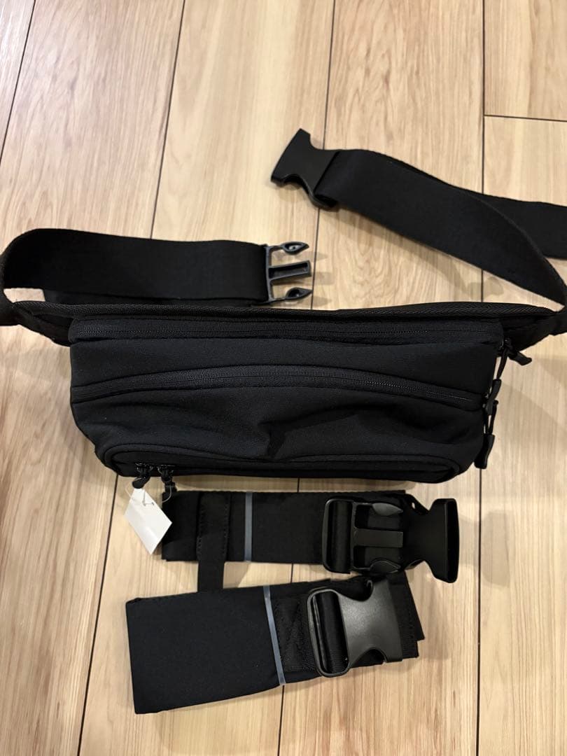 新品 tecoteco 大容量 ヒップシート 黒