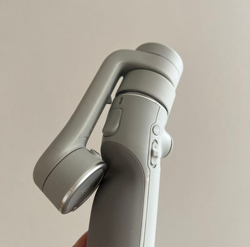 DJI OM 5 スマートフォンスタビライザー