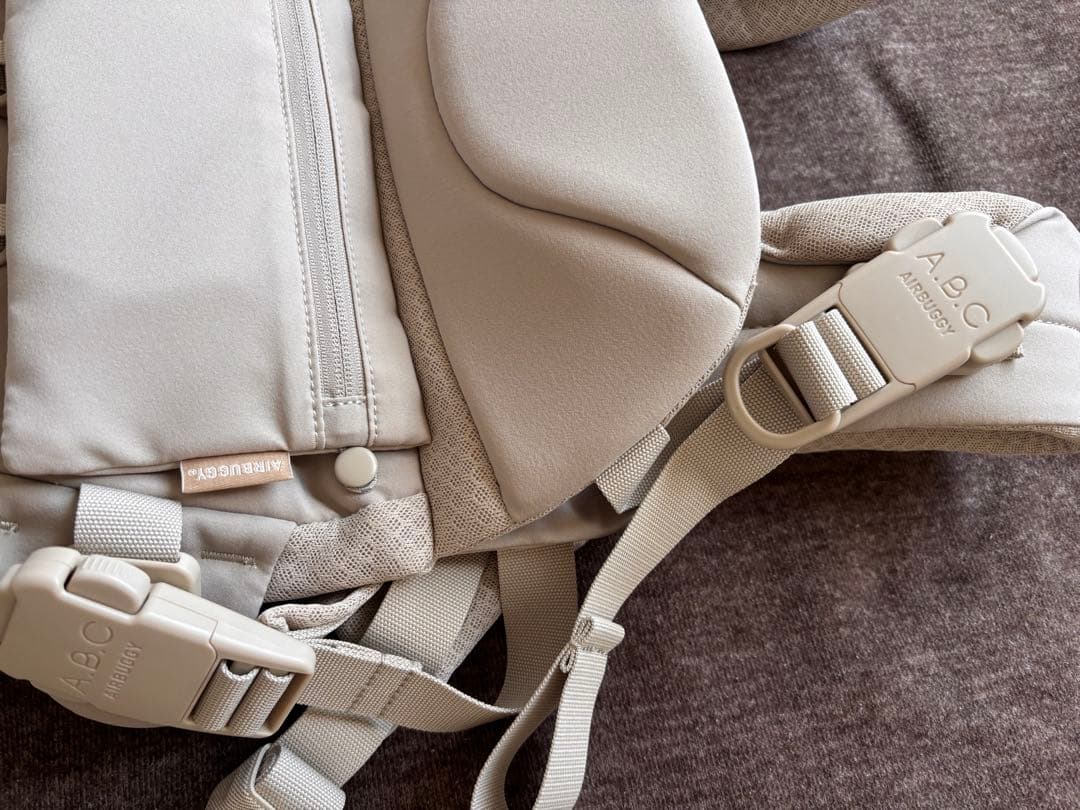 【美品】 エアバギー だっこ紐 赤ちゃん サンドアッシュ