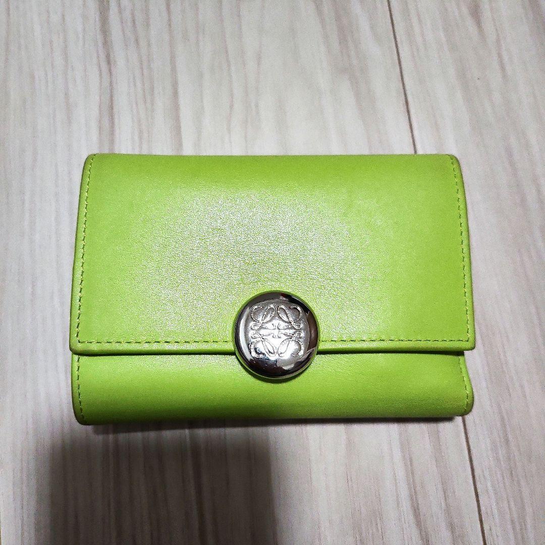 LOEWE ペブルバーティカルウォレット スモール(シャイニーナパカーフ)
