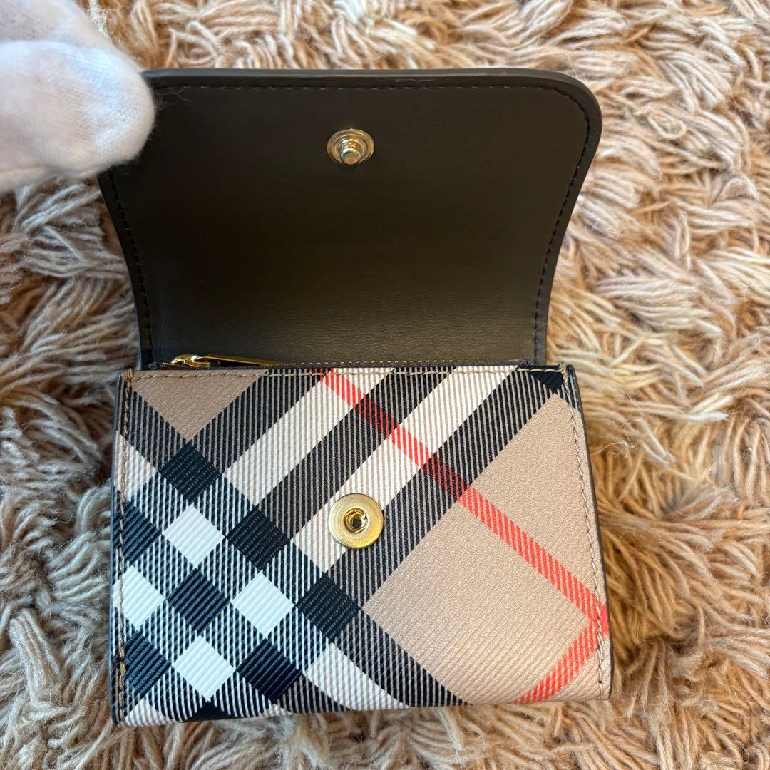 【未使用】BURBERRY バーバリー 二つ折り財布 ノバチェック レディース