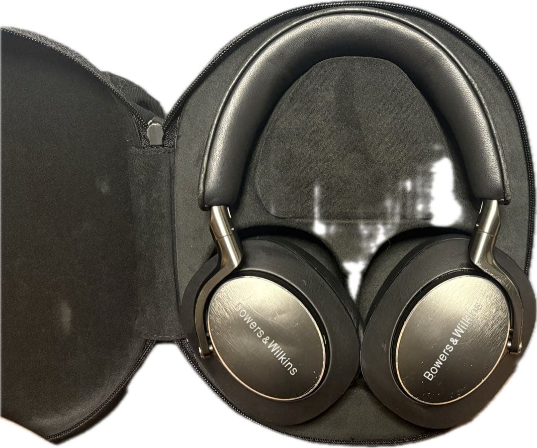 イヤホン Bowers & Wilkins Px8
