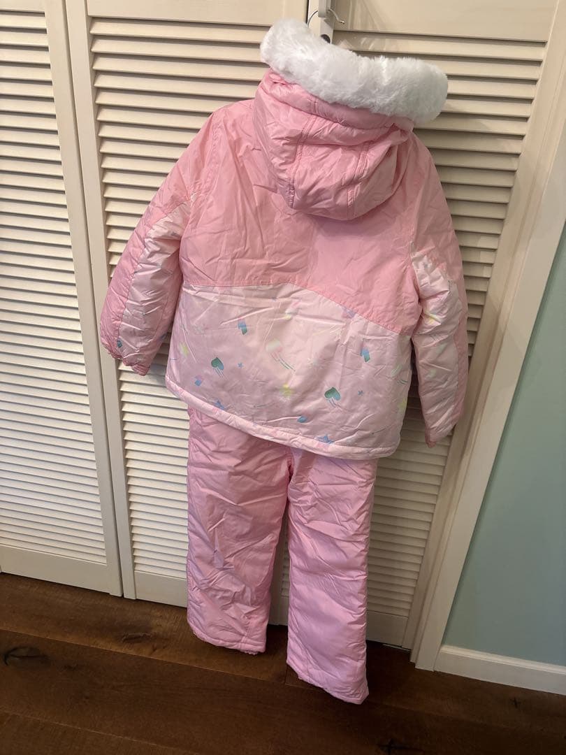 子供用 ピンク スキーウェア 上下セット120-130cm 防風　暖かい　防寒