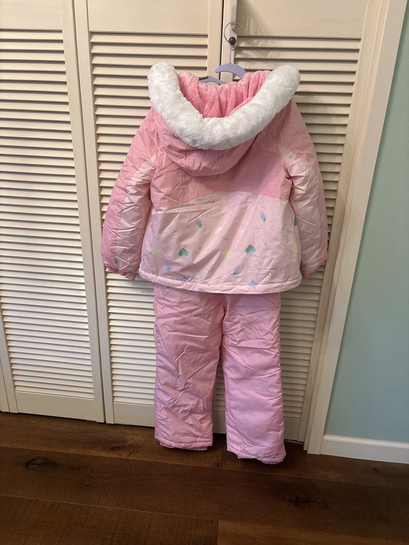 子供用 ピンク スキーウェア 上下セット120-130cm 防風　暖かい　防寒