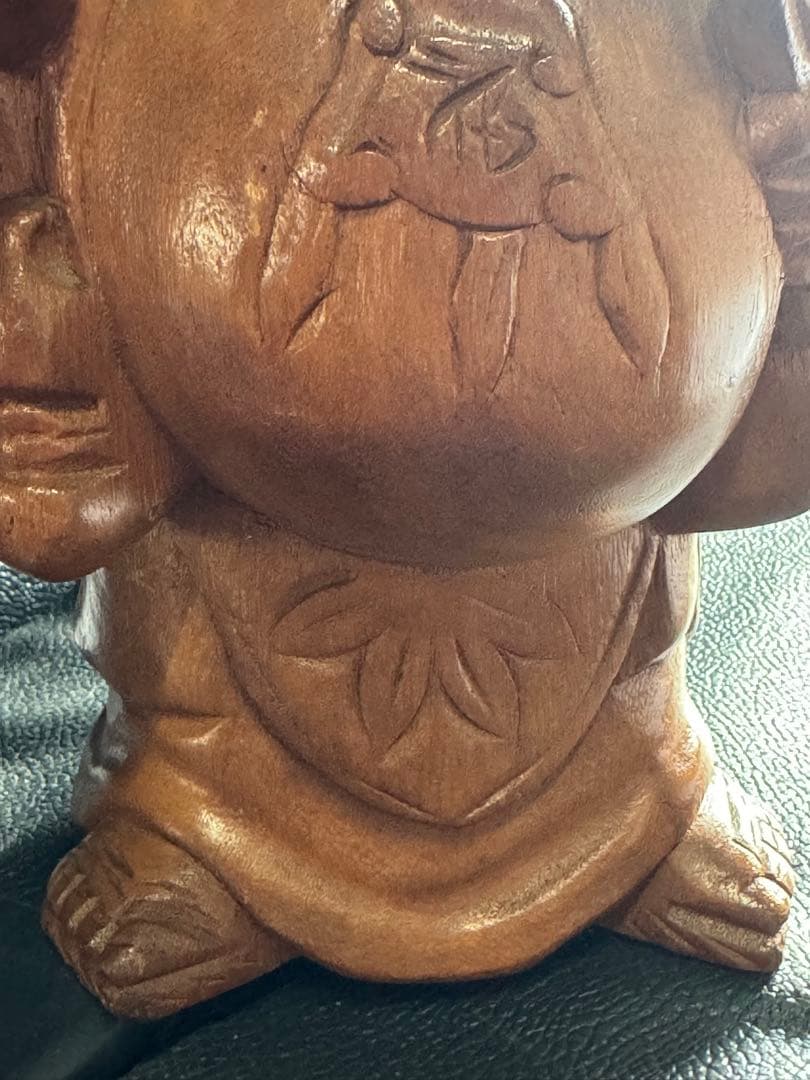布袋尊(木彫り) とても美しい