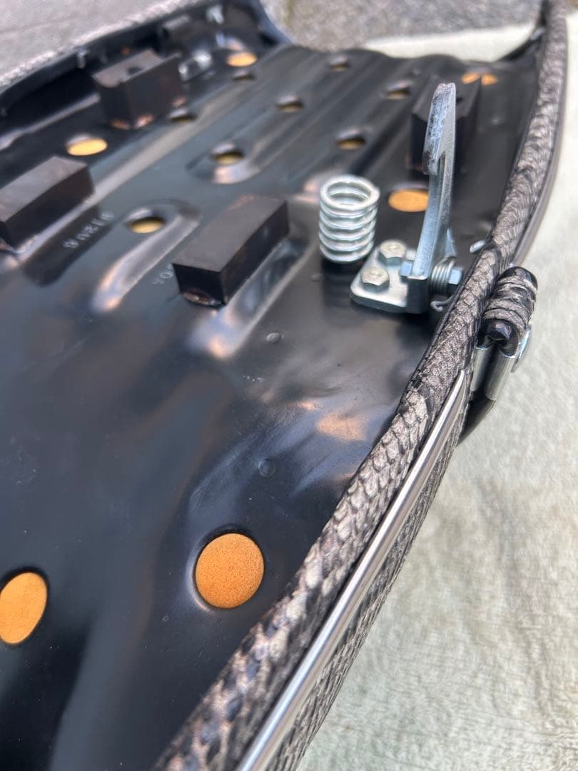 cb750four K1 純正シートベース 美品