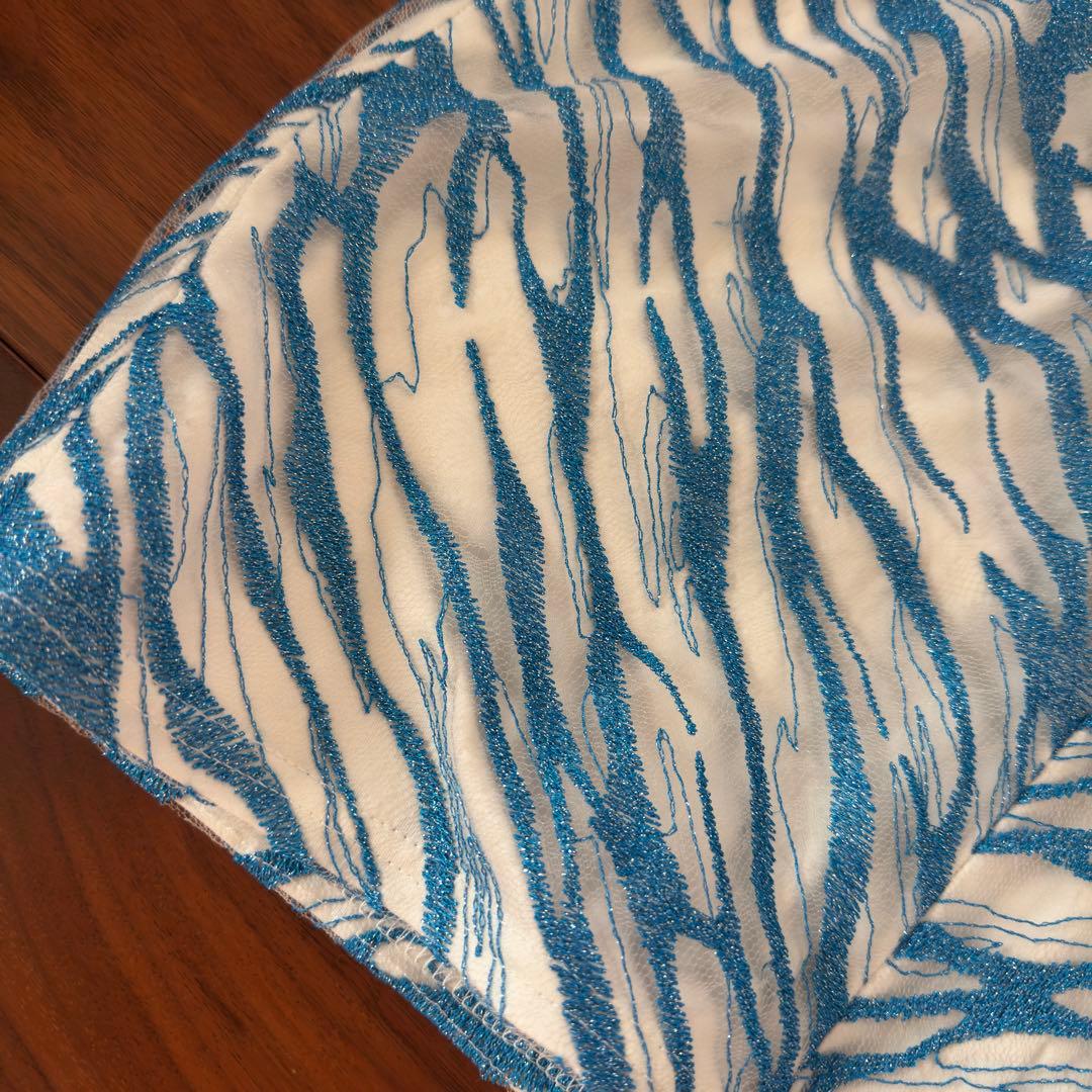 TADASHI SHOJI ノースリーブひざ丈ワンピース