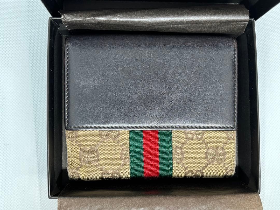 美品GUCCI 二つ折り財布 シェリーライン GGキャンバス コンパクト 希少