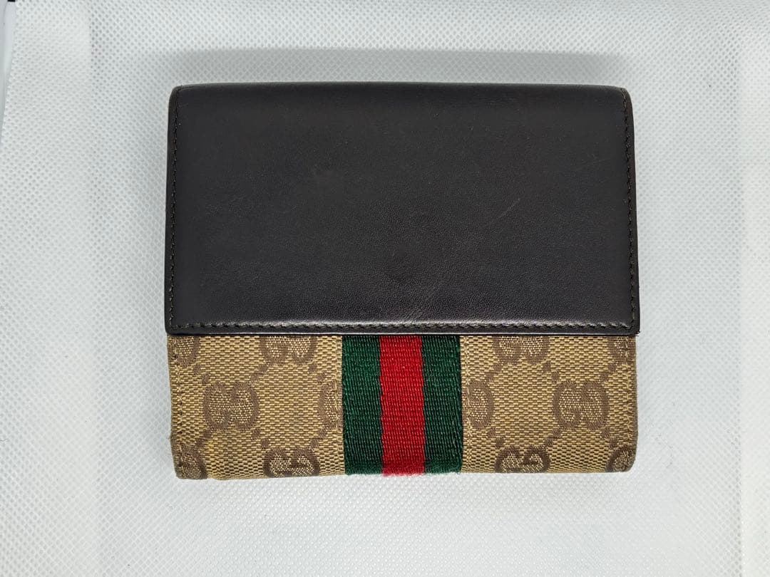 美品GUCCI 二つ折り財布 シェリーライン GGキャンバス コンパクト 希少