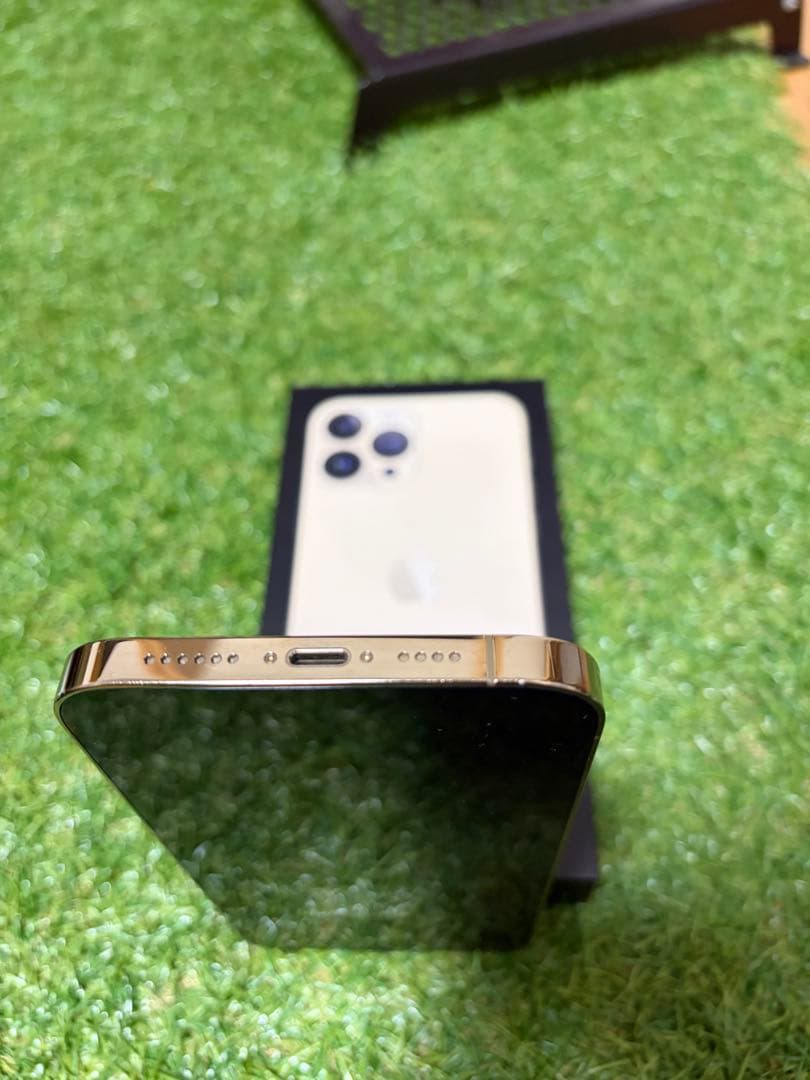 J*N様 Apple iPhone 13 ProMAX ゴールド 512GB