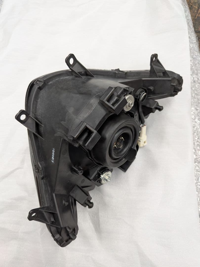スズキ　GSX250R　 ヘッドライト 35100-20K01