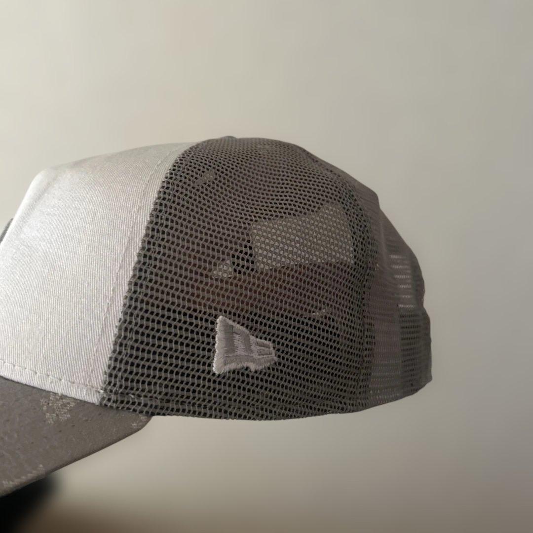 NEWERA ホワイトグレー LA メッシュ キャップ　9FORTY