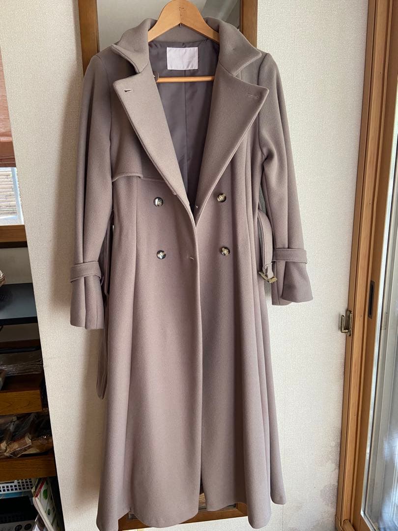のんのんベージュ ダブルブレスト ロングコート