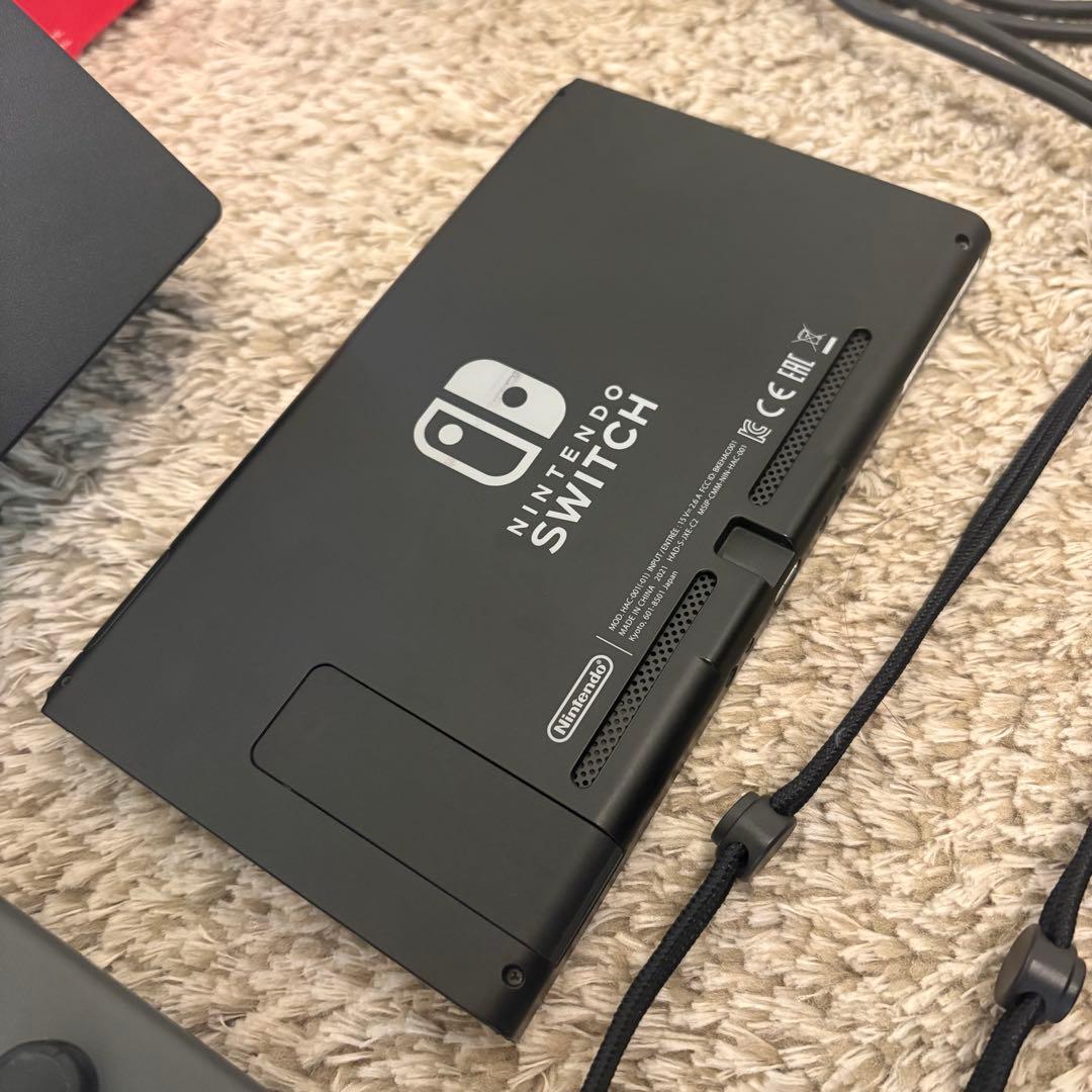 【美品】Nintendo Switch ブラック