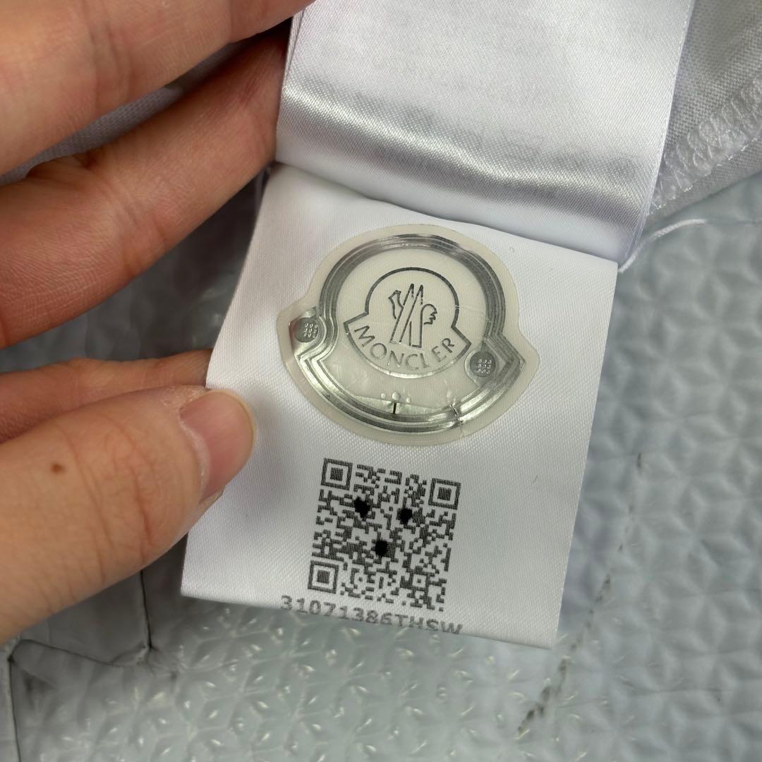 ✨大人気✨ MONCLER（モンクレール）　半袖T 白　XL