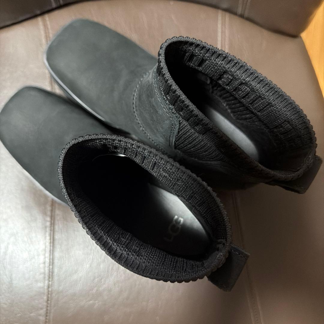 UGG ブラック 厚底ショートブーツ