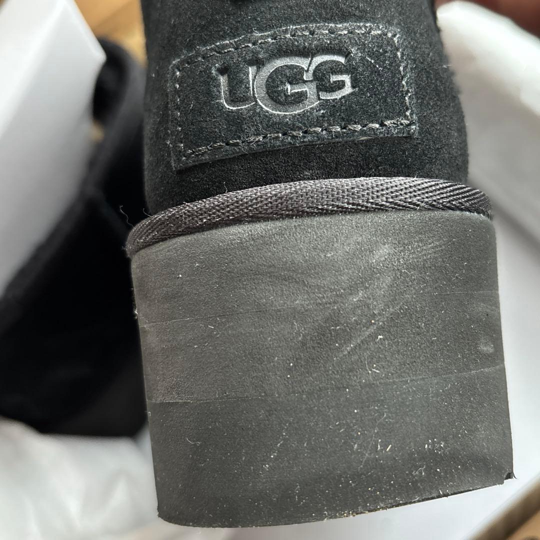 UGG クラシックウルトラミニプラットフォーム