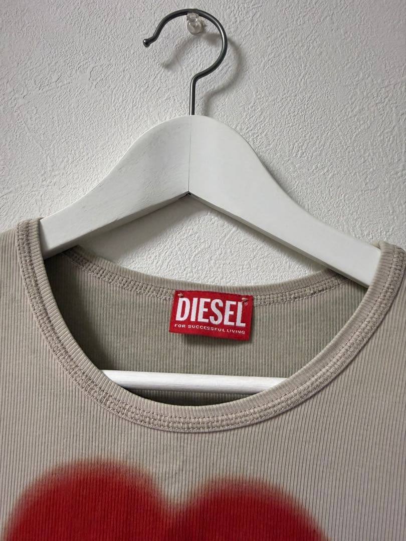 DIESEL ショート丈トップス