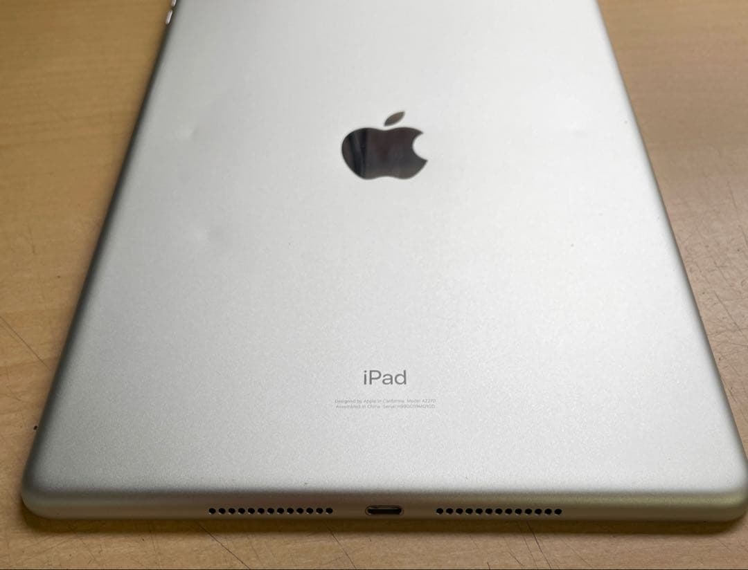 iPad 第8世代　A2270　Wi-Fi　シルバー　32GB 美品　ジャンク品
