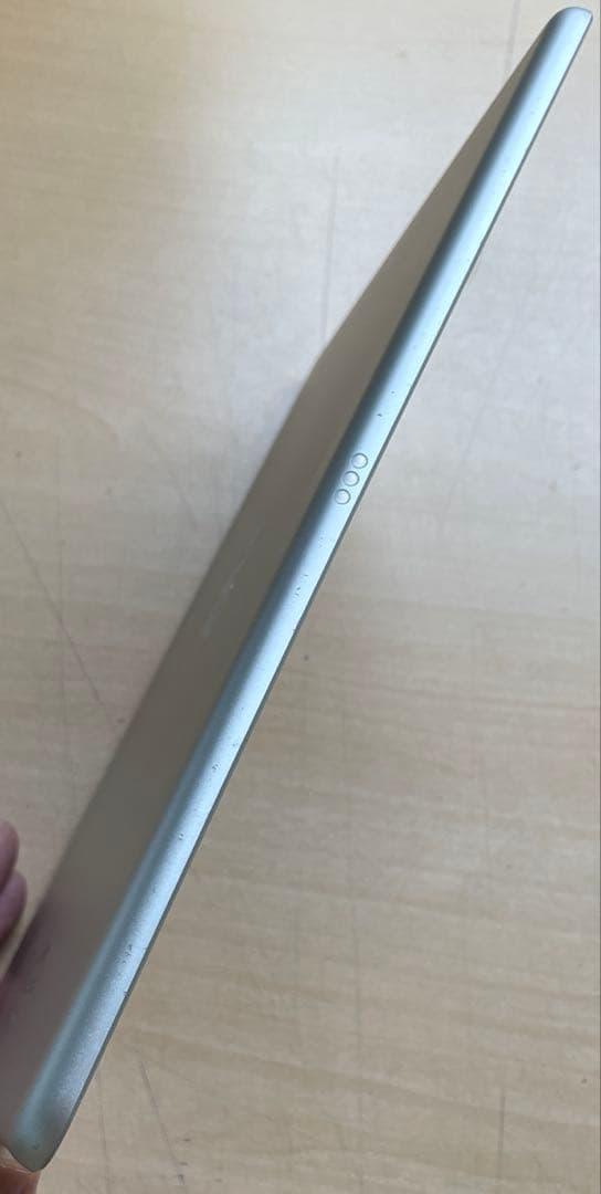 iPad 第8世代　A2270　Wi-Fi　シルバー　32GB 美品　ジャンク品