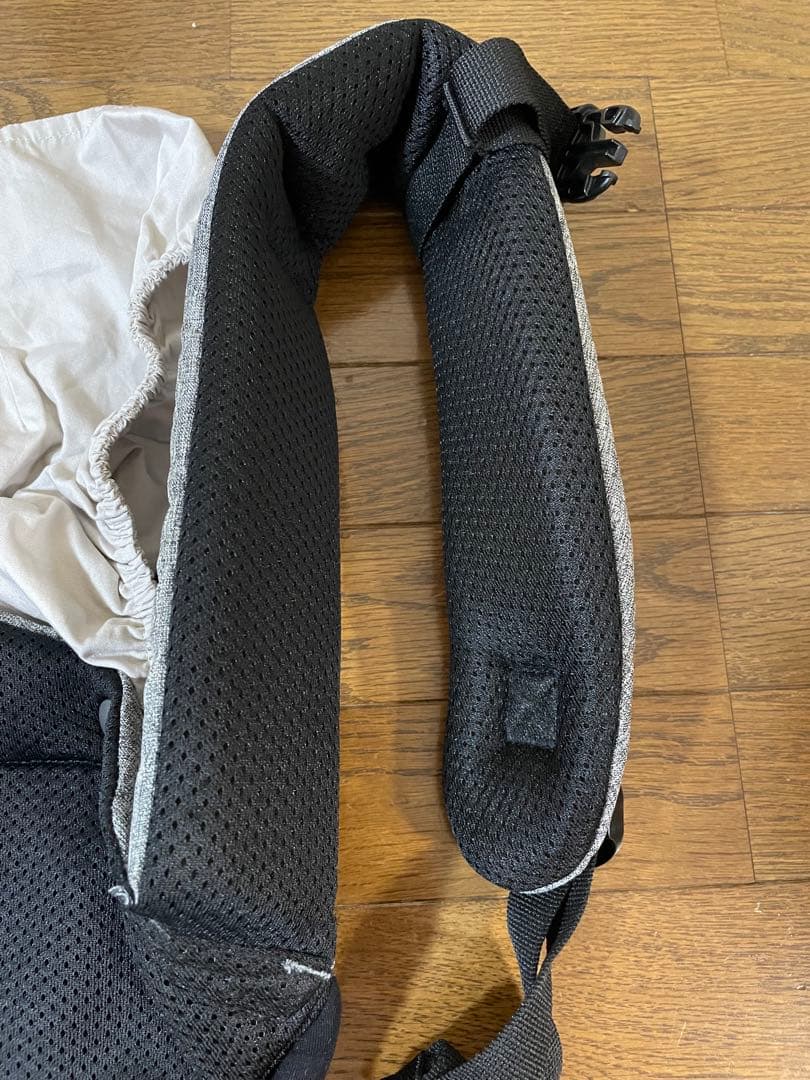 napnap ヒップシート Tran（トラン）グレー　抱っこ紐
