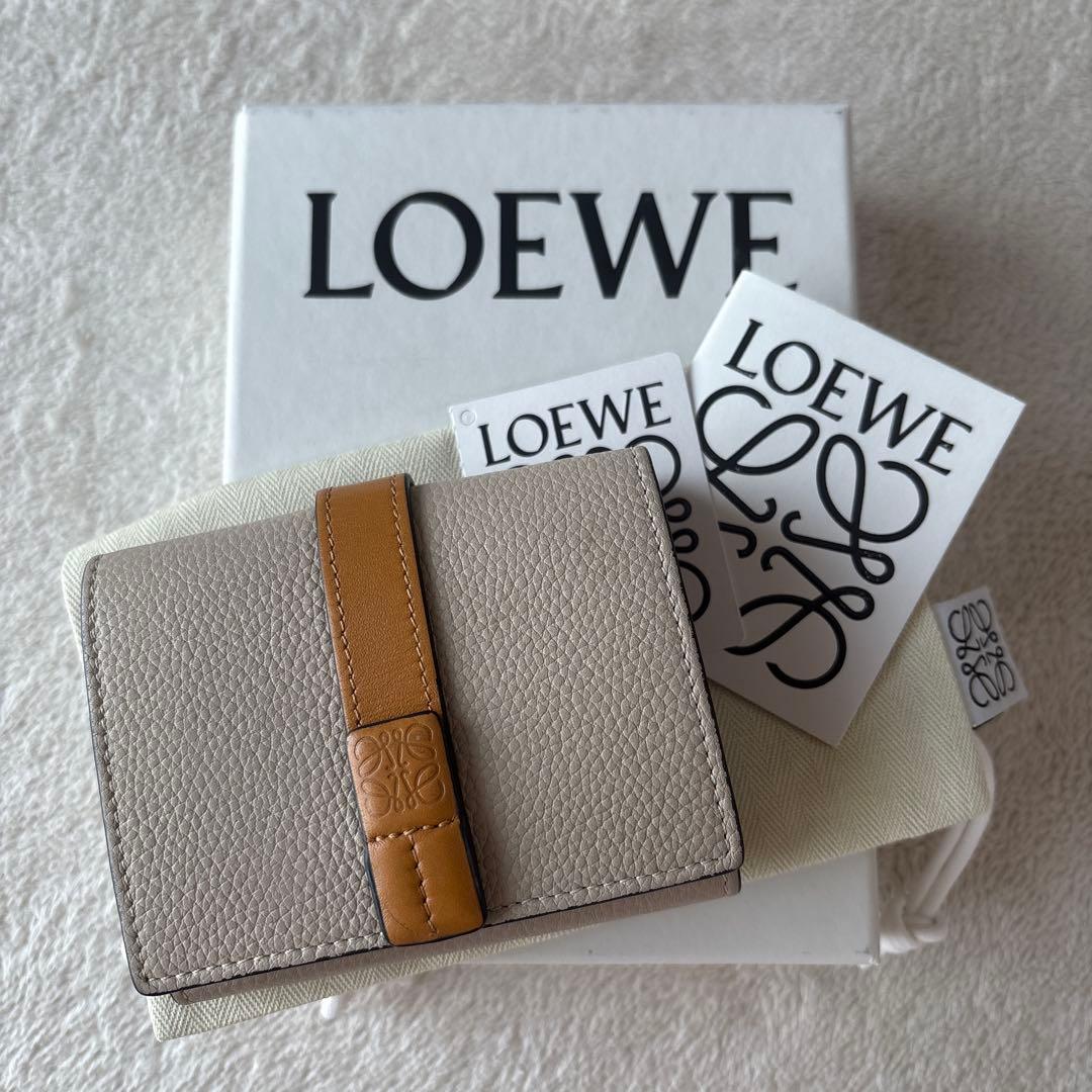 LOEWE トライフォールドウォレット　三つ折り財布　ライトオーツハニー