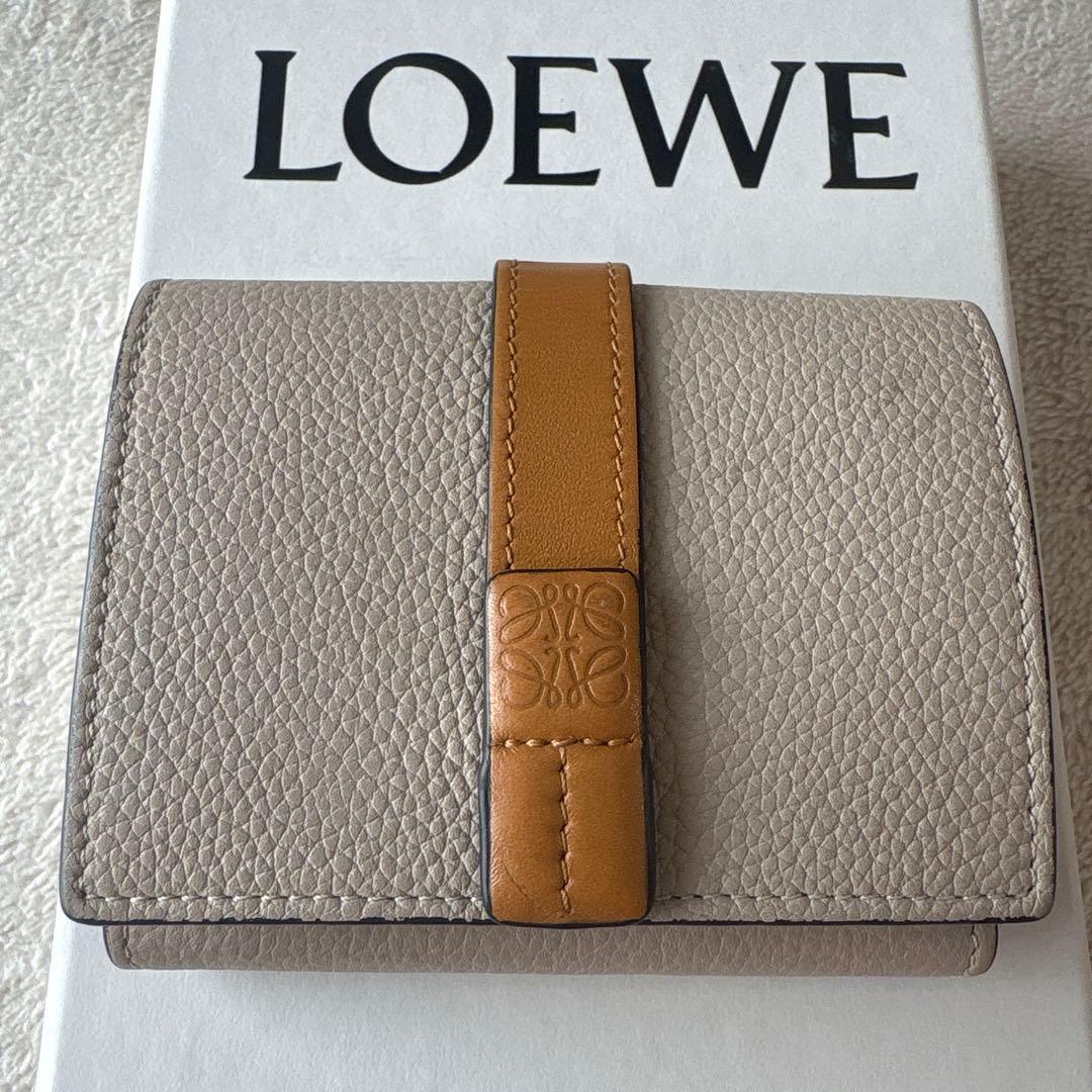 LOEWE トライフォールドウォレット　三つ折り財布　ライトオーツハニー