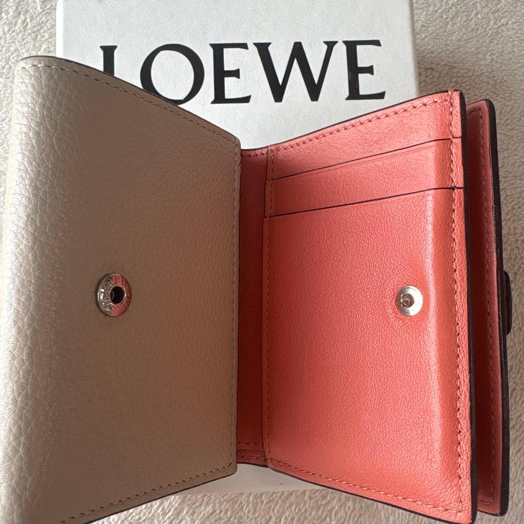LOEWE トライフォールドウォレット　三つ折り財布　ライトオーツハニー