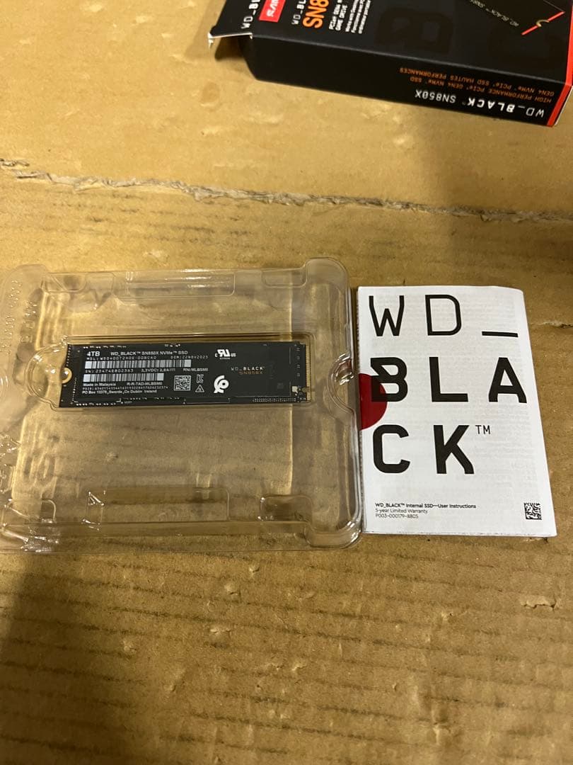 WD_BLACK 4TB SN850X 内蔵型　SSD WDS400T2X0E