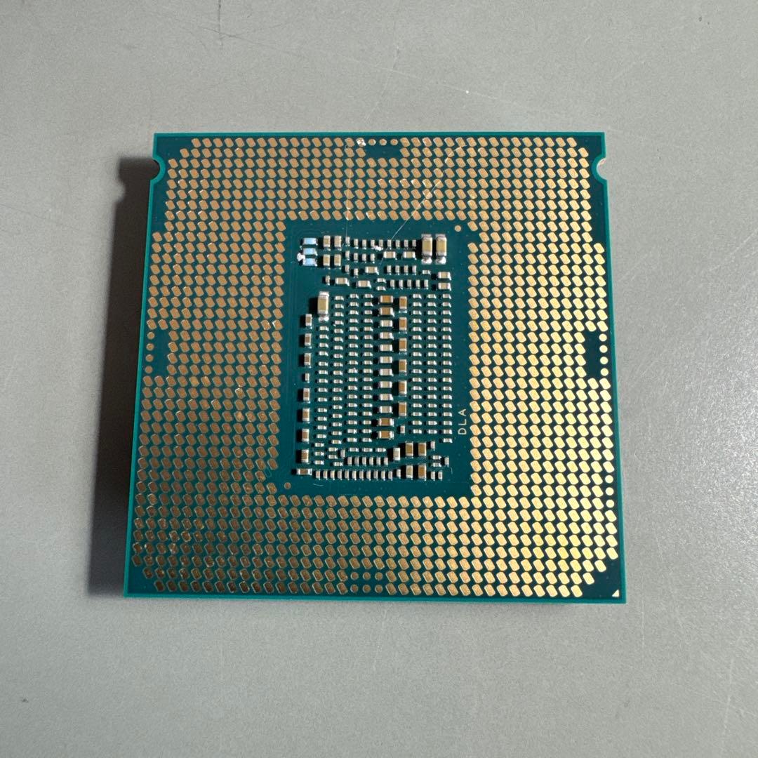 CPU Intel Core i7-9700 CPU 3.00GHz SRG13