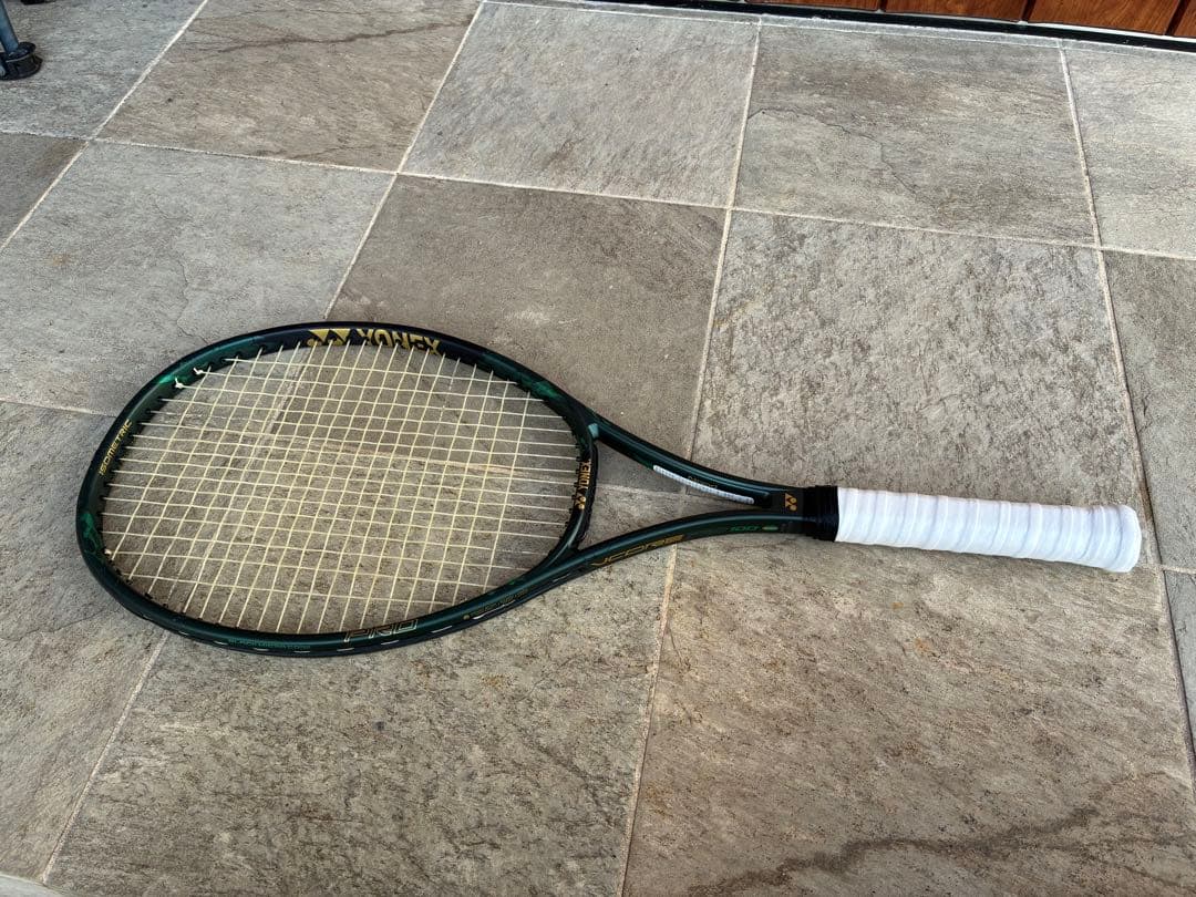 YONEX VCORE PRO 100 硬式テニスラケット G1 マットグリーン